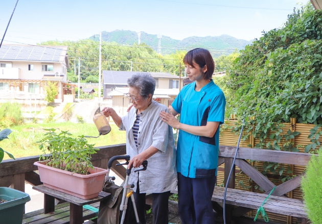 画像：リハビリテラスでの歩行練習